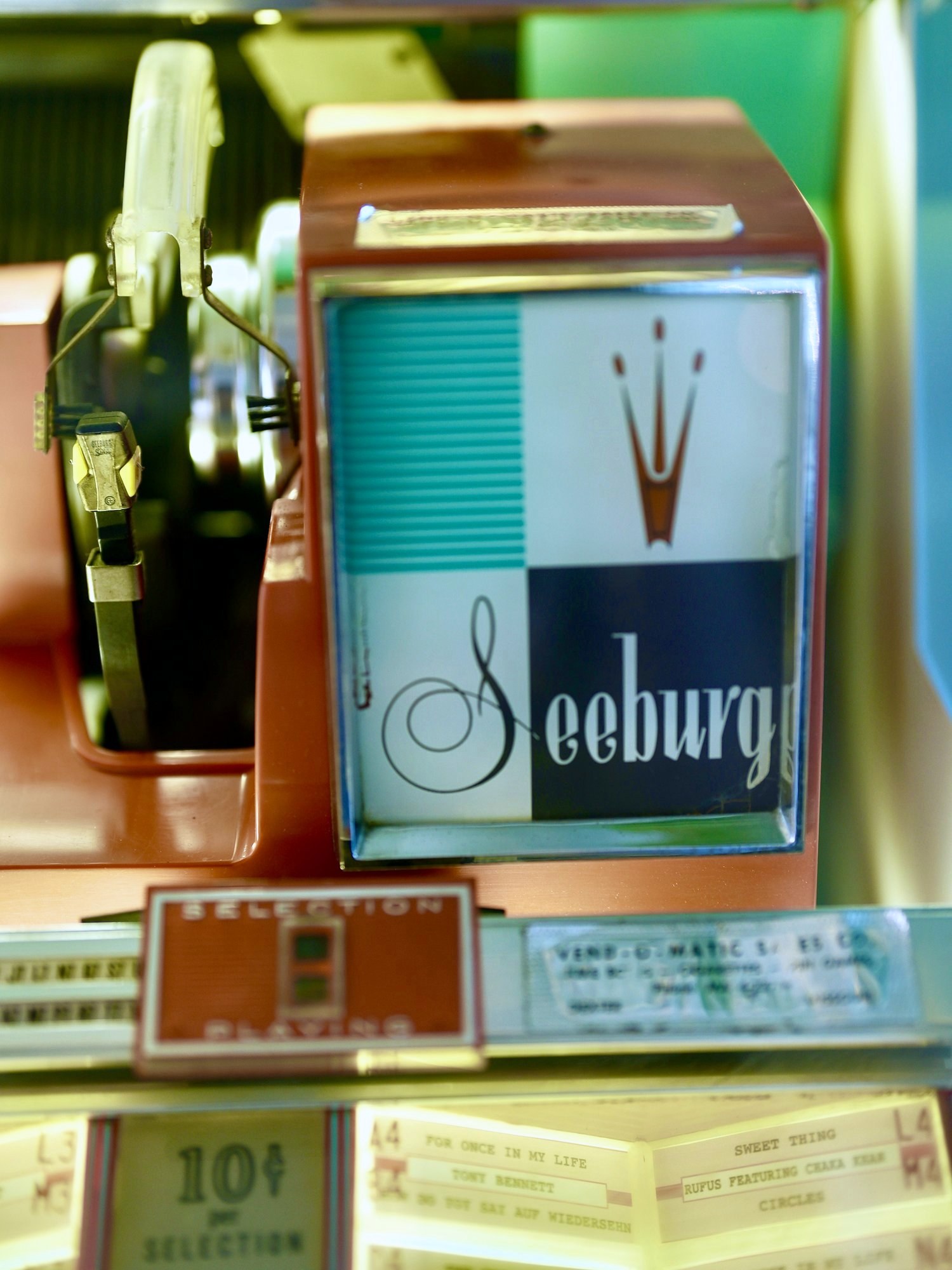 The Post Road Loft &mdash; vintage Seeburg jukebox, part of the loft&rsquo;s character.